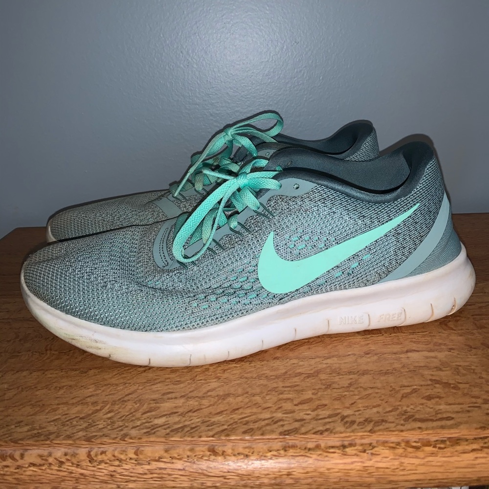 Womens Nike Free RN Shoes Sz:9